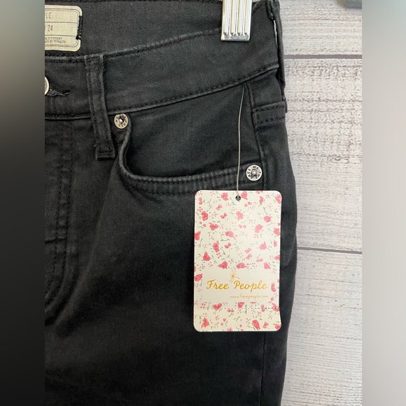 Free People | NWT Women’s High Rise Distressed Skinny   Jeans - Picture 8 of 10